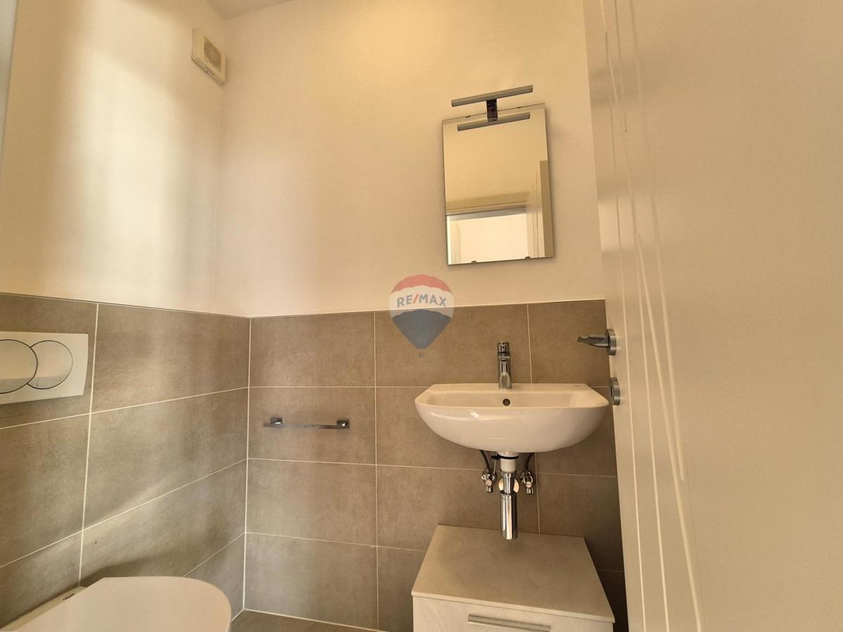 Hiša Poljane, Opatija - Okolica, 550m2