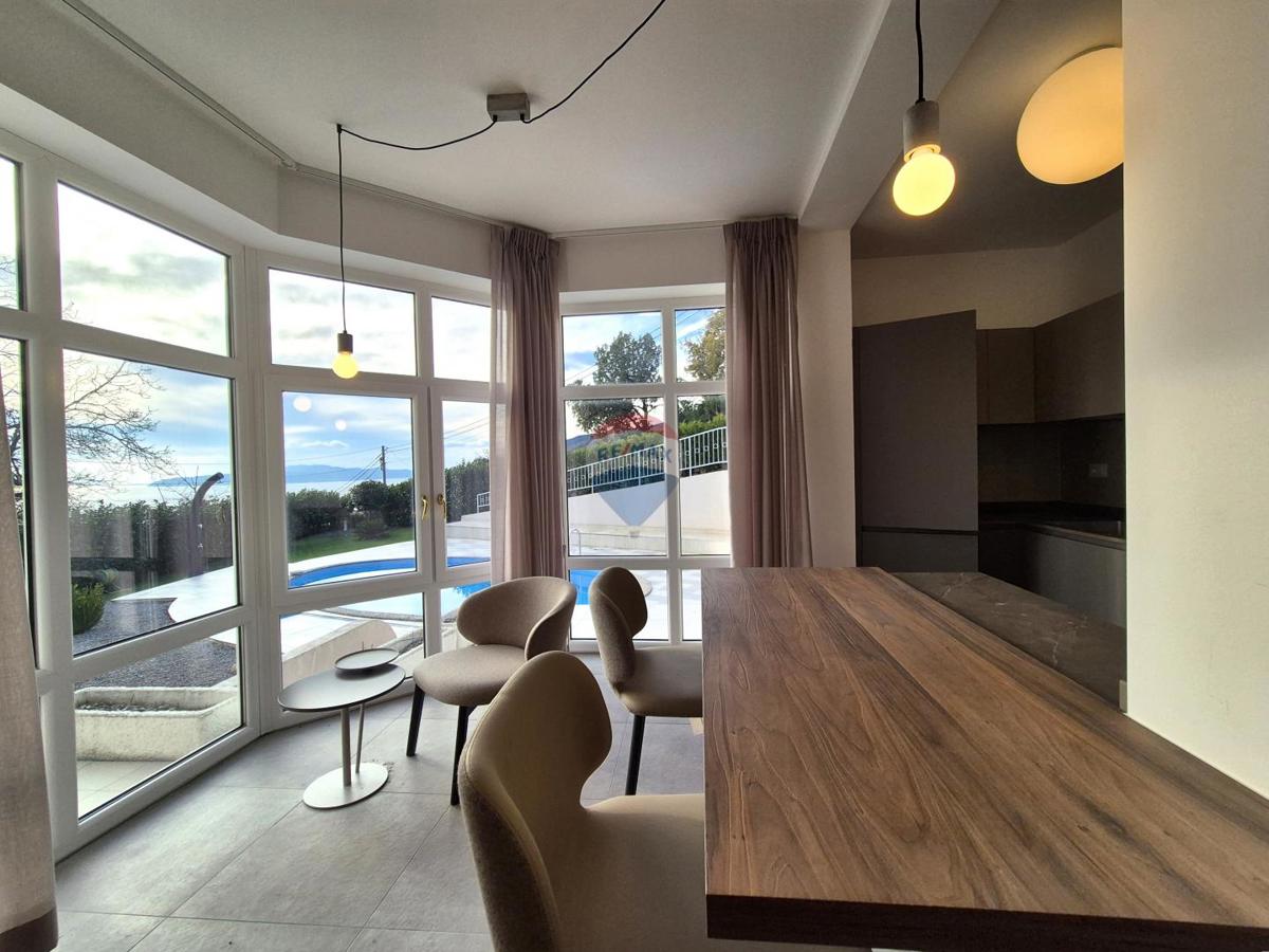 Hiša Poljane, Opatija - Okolica, 550m2