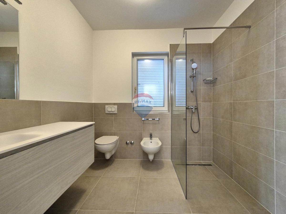 Hiša Poljane, Opatija - Okolica, 550m2