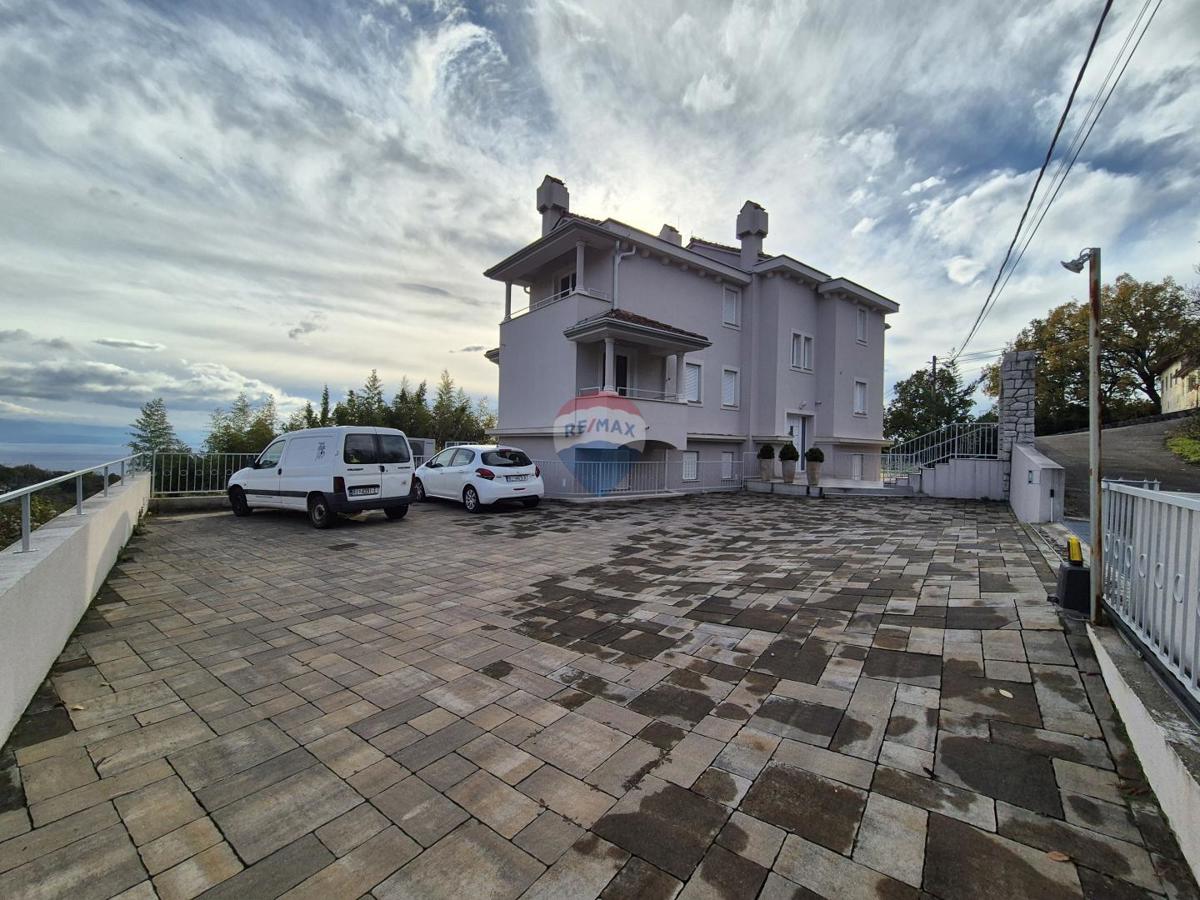 Hiša Poljane, Opatija - Okolica, 550m2