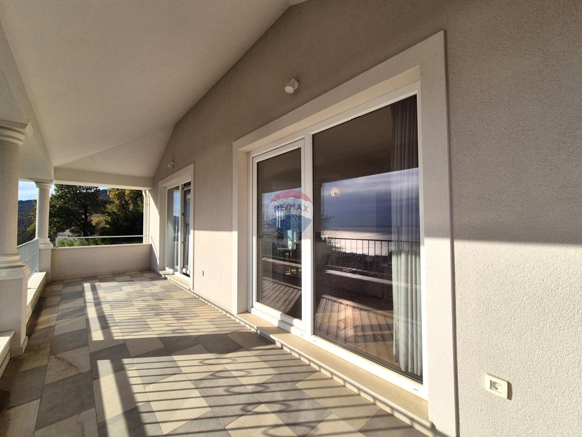 Hiša Poljane, Opatija - Okolica, 550m2