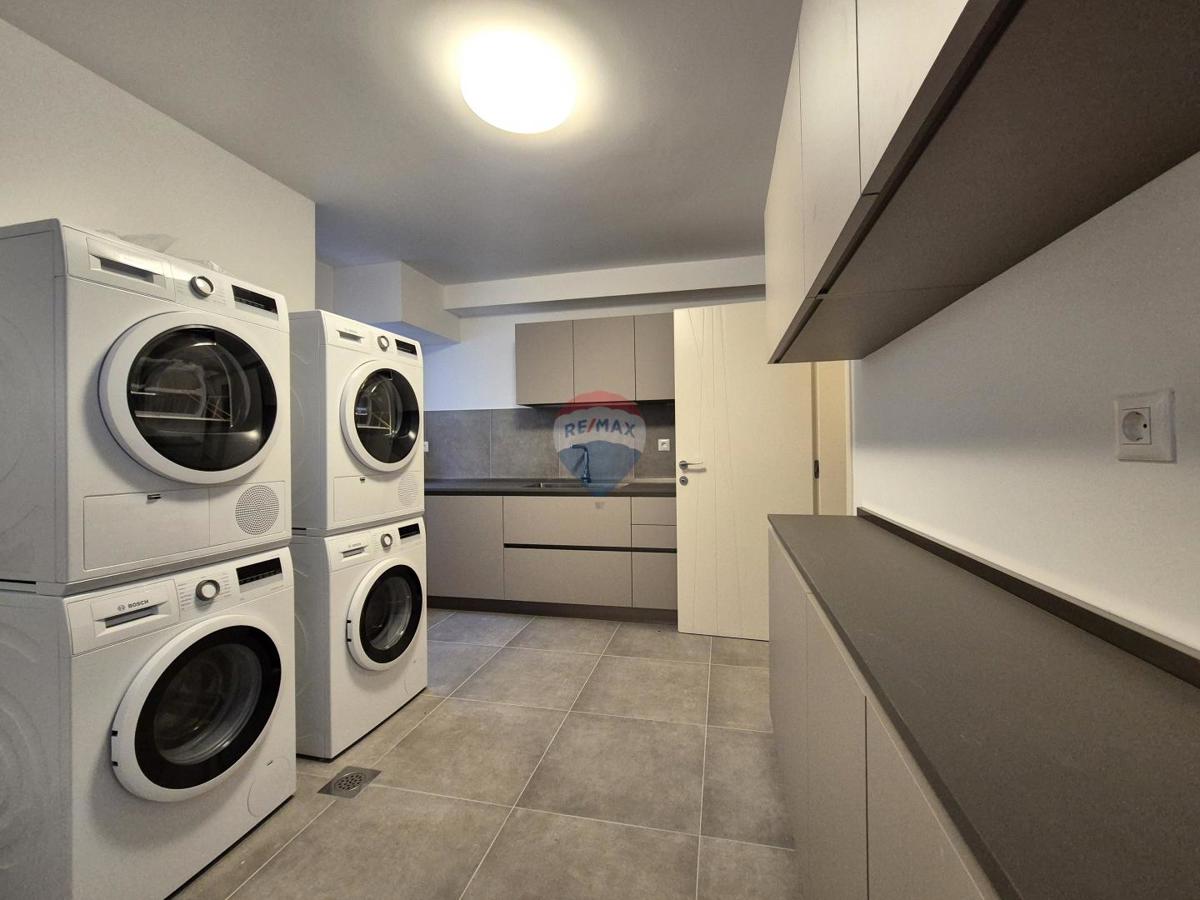 Hiša Poljane, Opatija - Okolica, 550m2