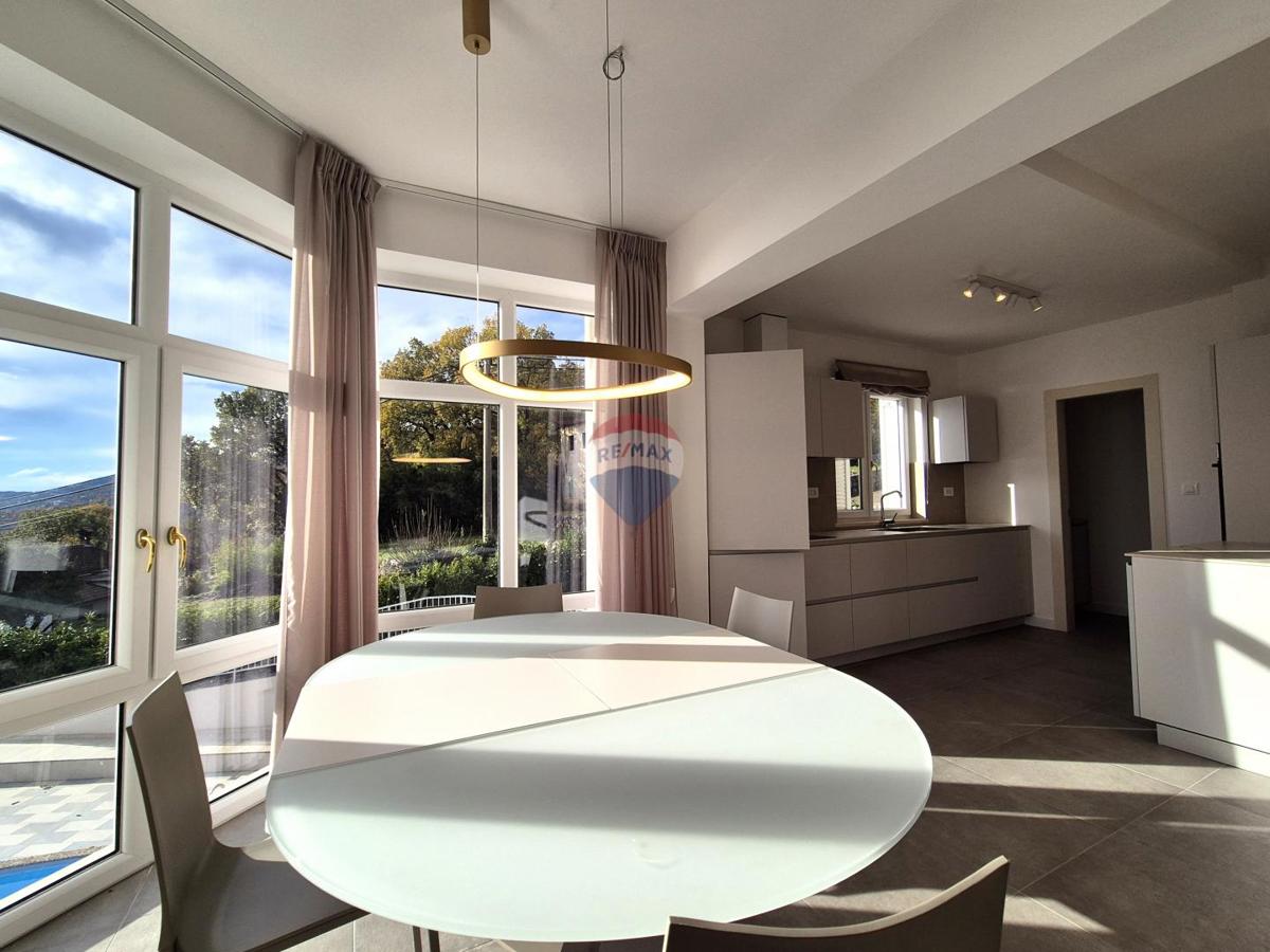 Hiša Poljane, Opatija - Okolica, 550m2