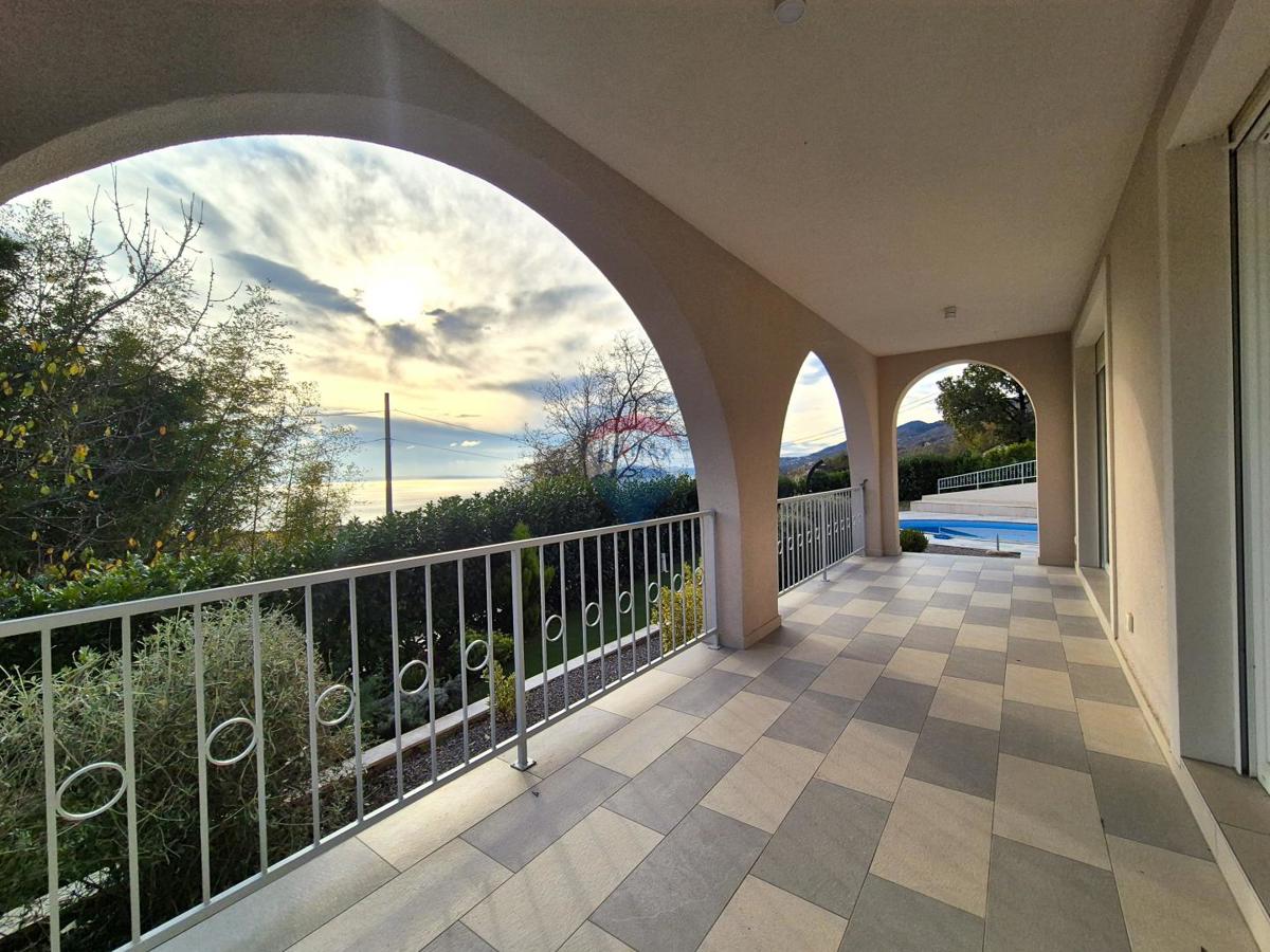 Hiša Poljane, Opatija - Okolica, 550m2