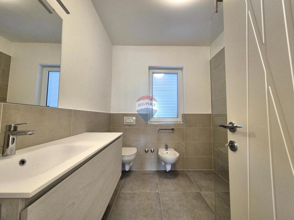 Hiša Poljane, Opatija - Okolica, 550m2