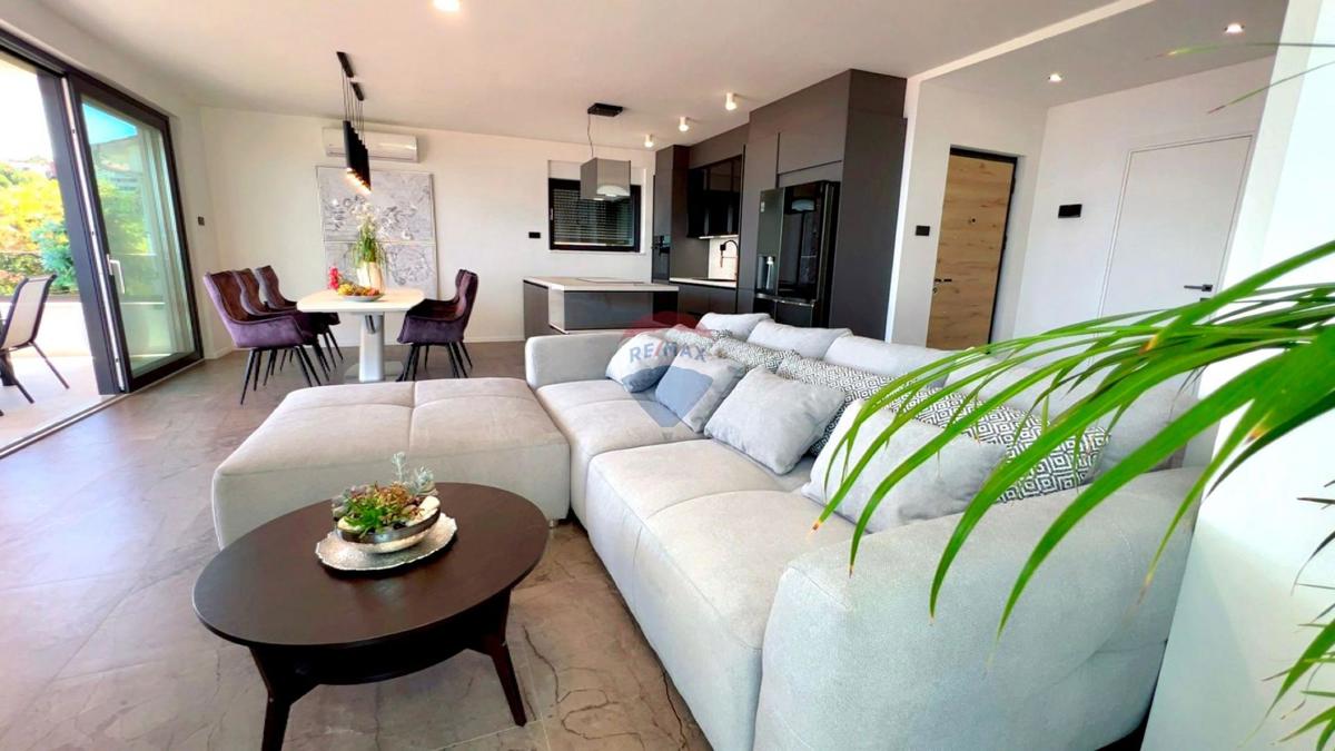 Stanovanje/Apartma Ičići, Opatija - Okolica, 150m2