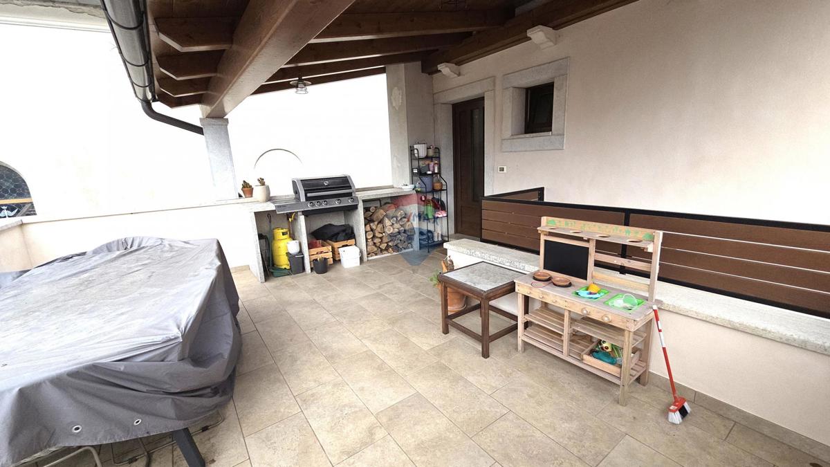 Stanovanje/Apartma Trviž, Pazin - Okolica, 85m2