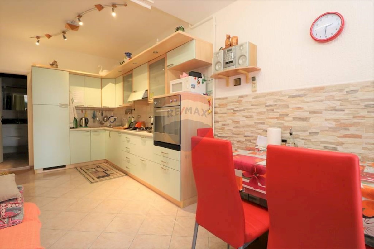 Hiša Štinjan, Pula, 329,44m2