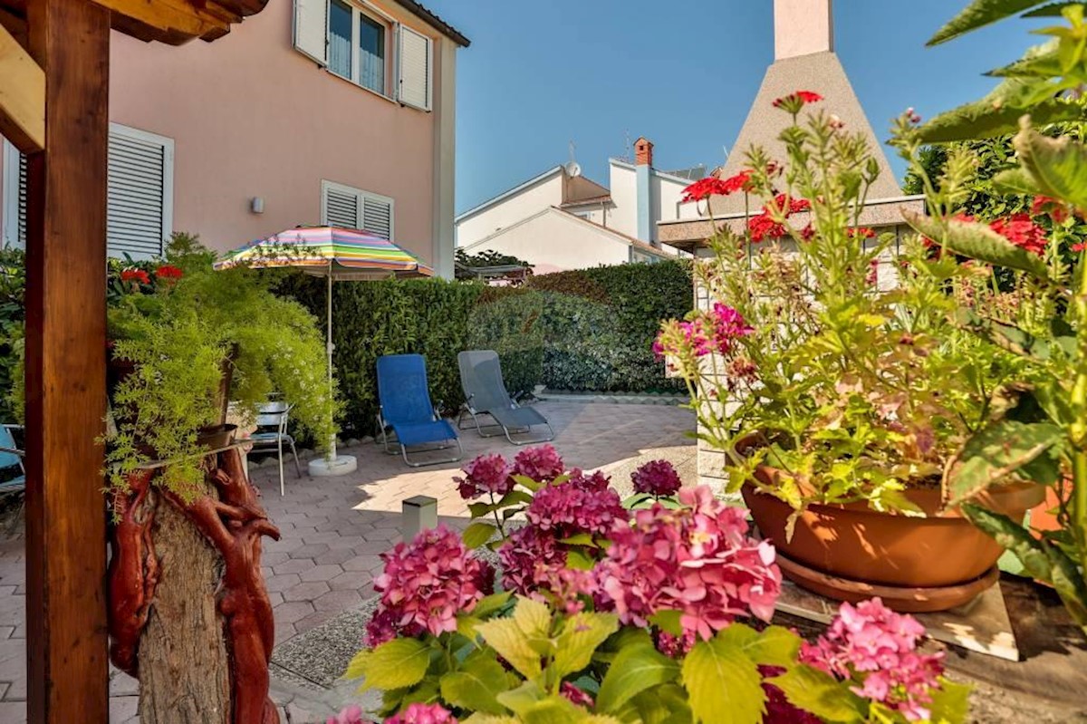 Hiša Štinjan, Pula, 329,44m2