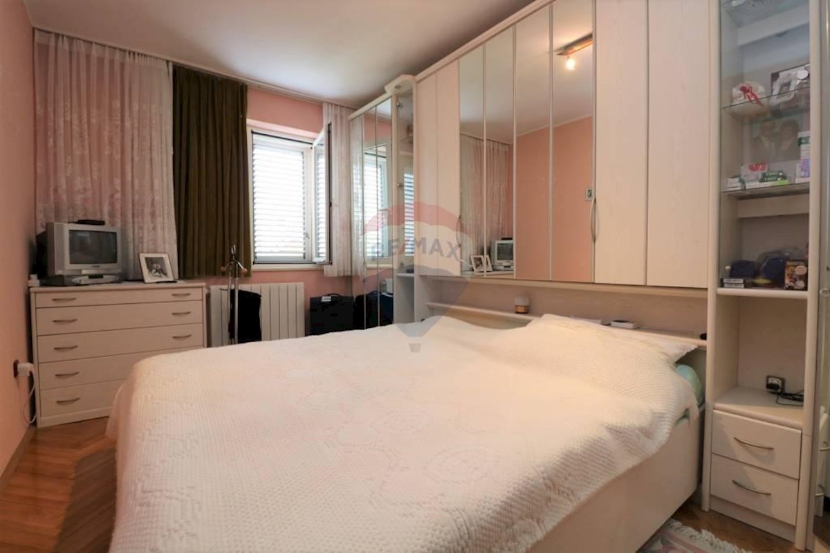 Hiša Štinjan, Pula, 329,44m2