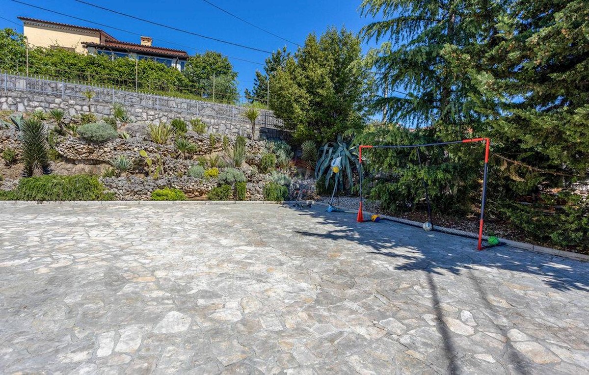 Pobri, Opatija - Okolica, 170m2