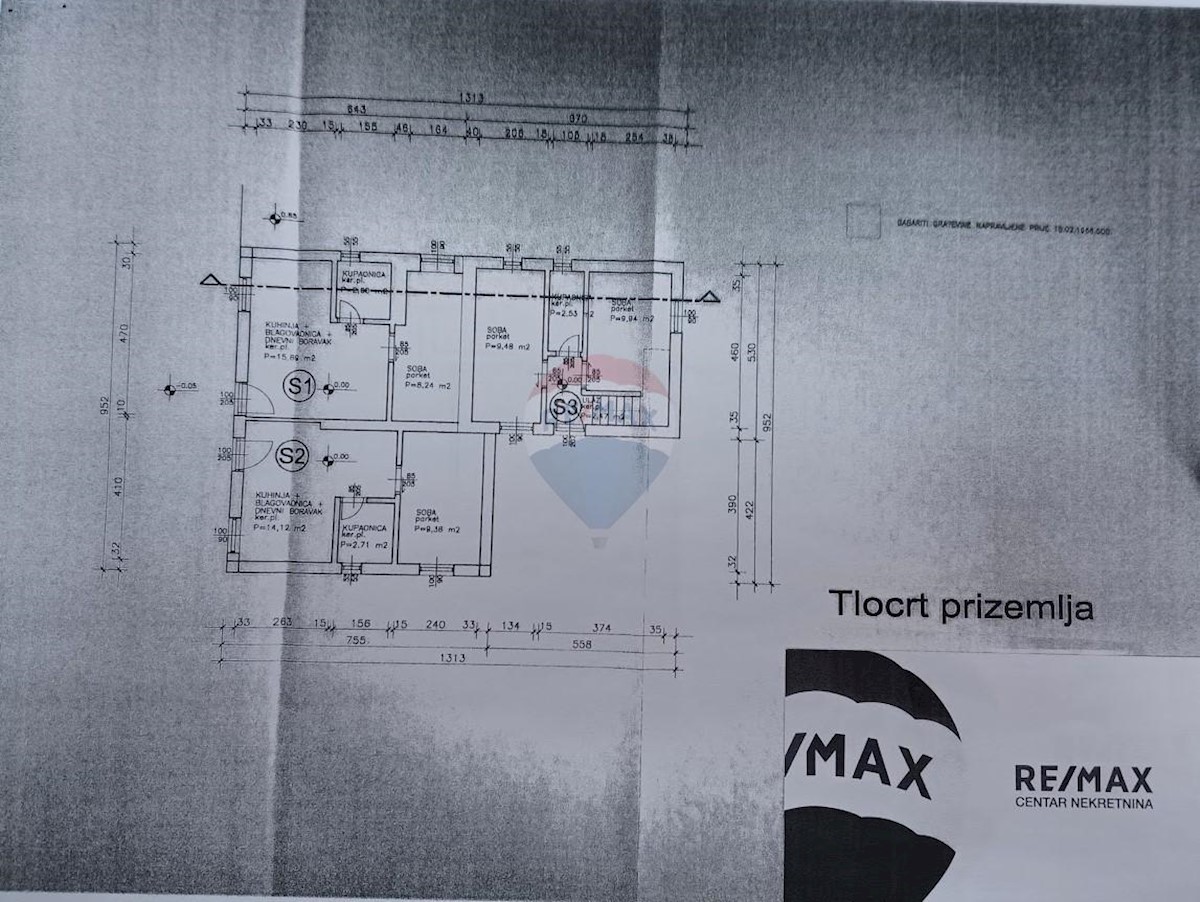 Malinska - Sv. Vid Miholjica hiša 286 m2 + 3 ločeni apartmaji 153 m2 na prostornem vrtu s pogledom na morje