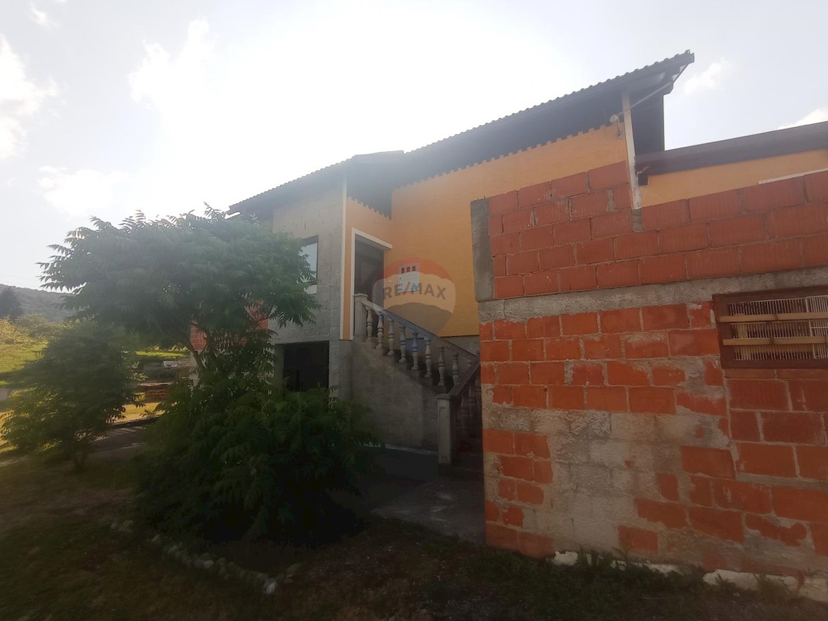 Hiša Ogulin, 502m2
