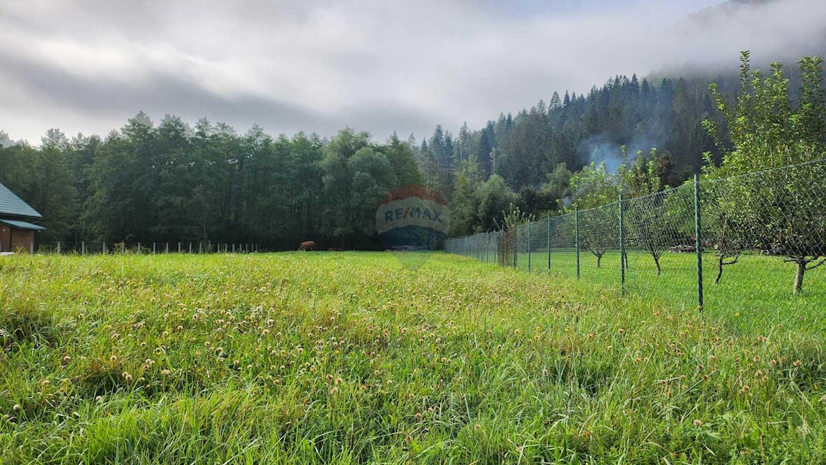 Stavbno zemljišče Brod na Kupi, Delnice, 1.931m2