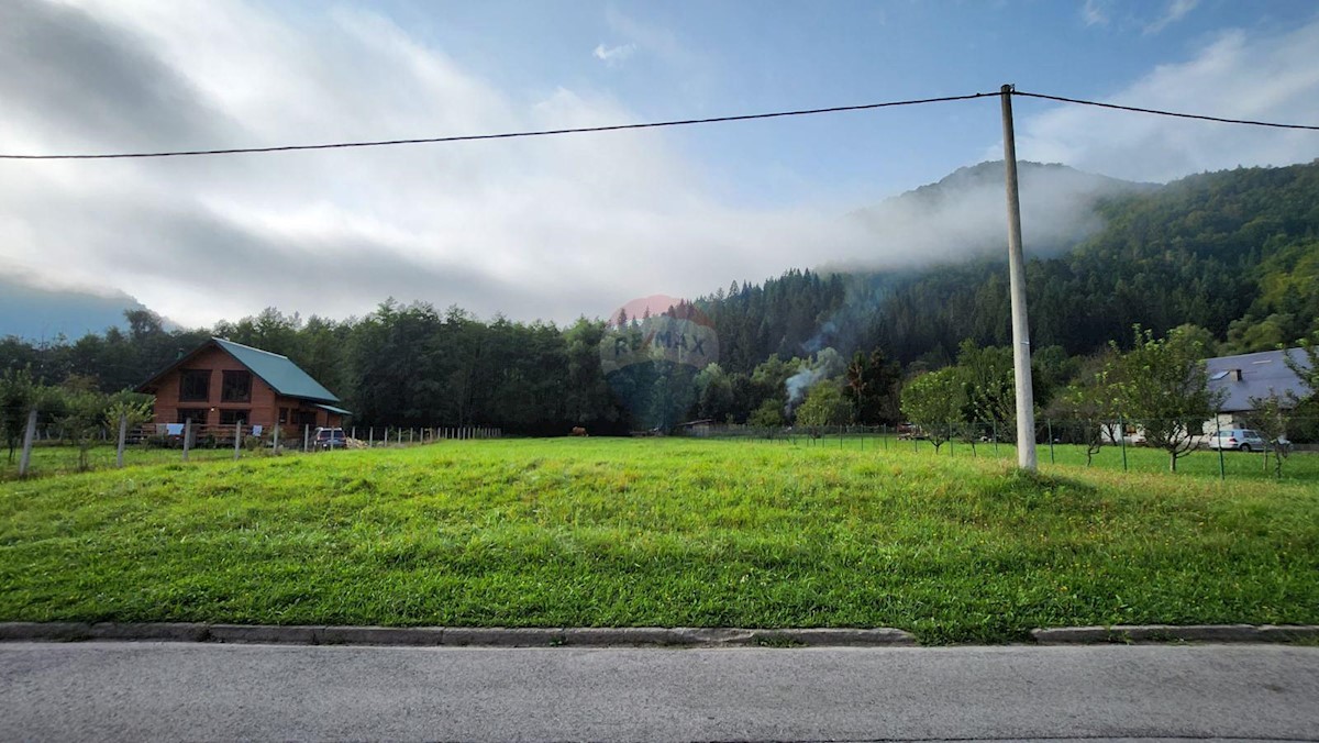 Stavbno zemljišče Brod na Kupi, Delnice, 1.931m2