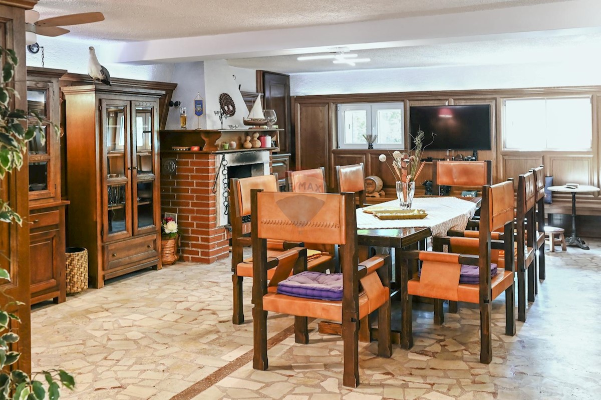 Hiša Kraljevica, 400m2