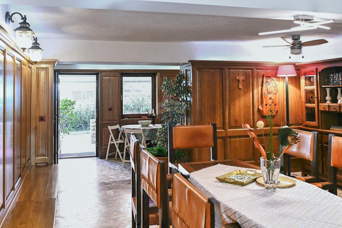 Hiša Kraljevica, 400m2