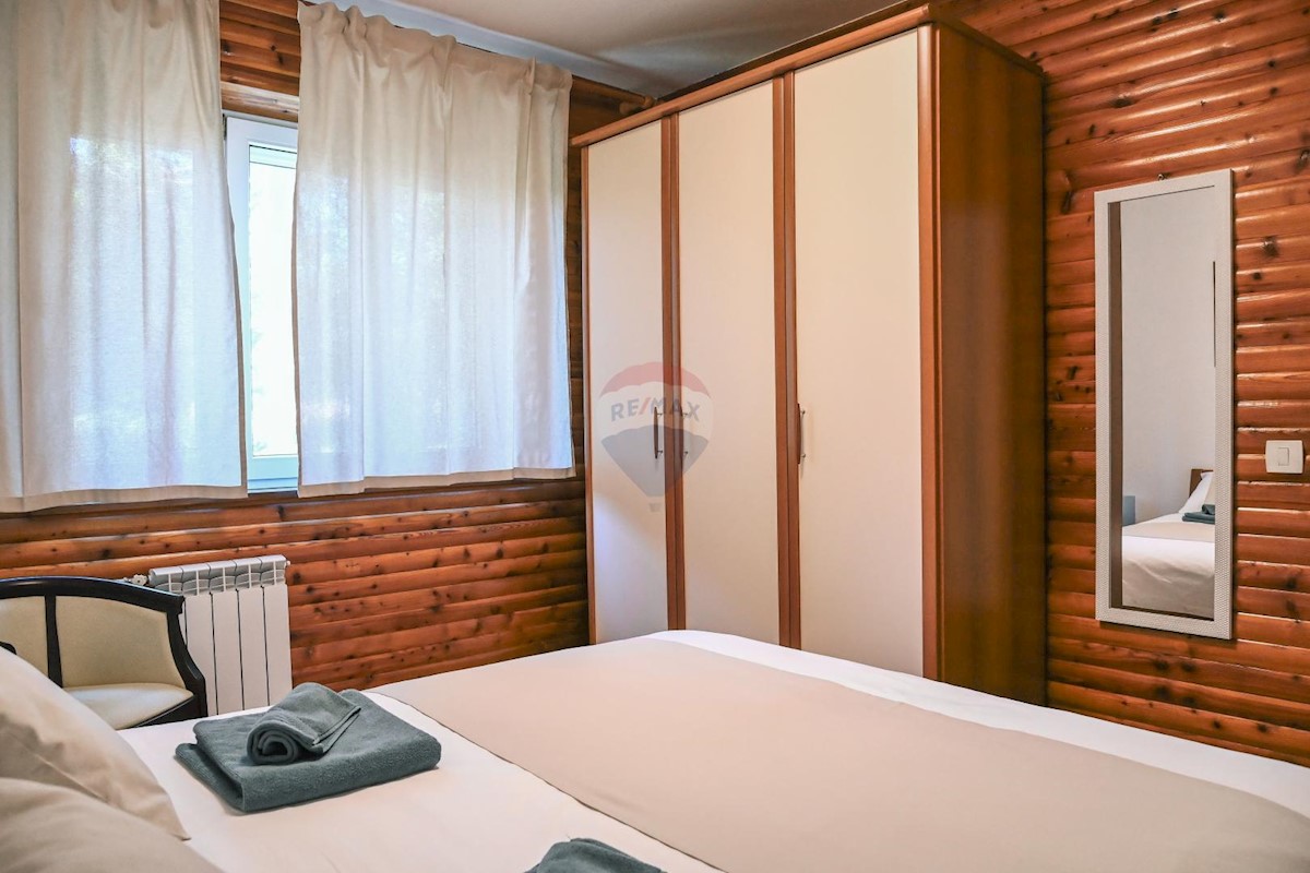 Hiša Kraljevica, 400m2