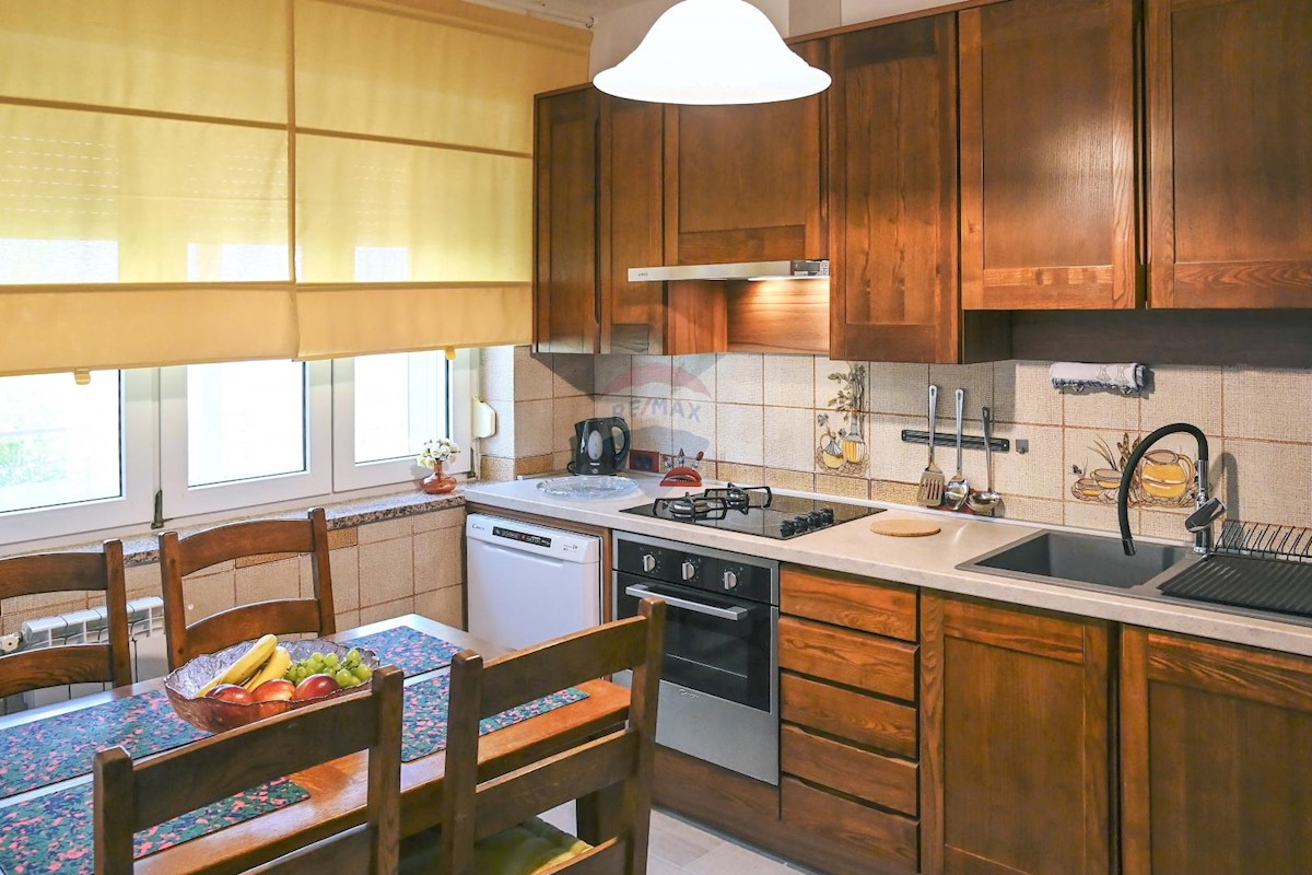 Hiša Kraljevica, 400m2