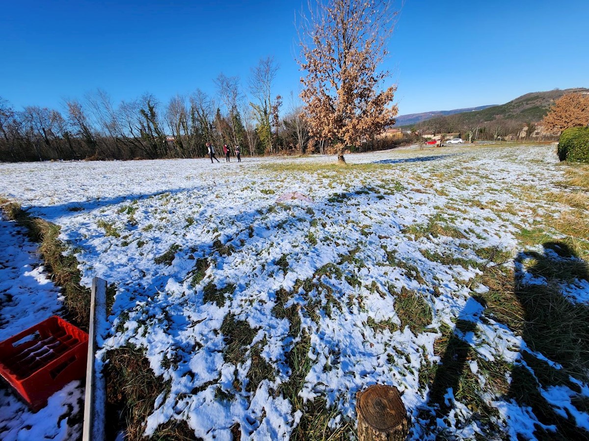 Stavbno zemljišče Karojba, 1.256m2