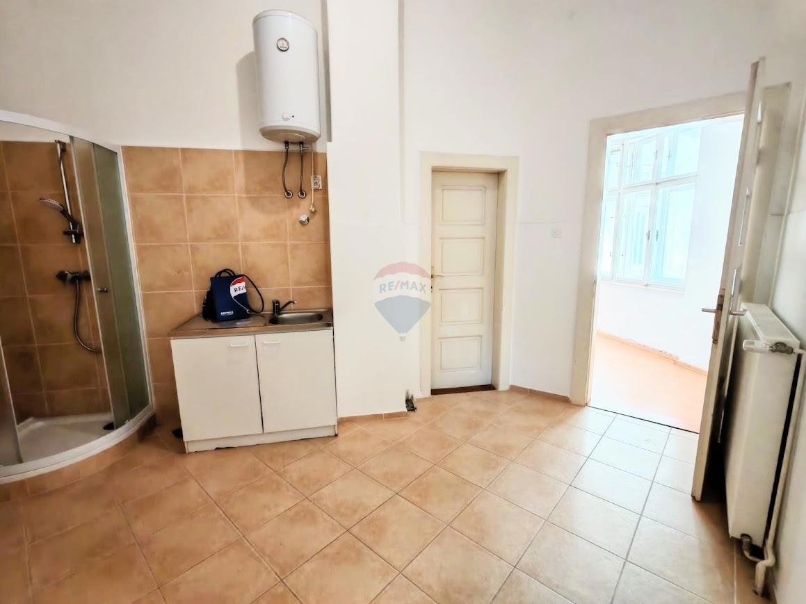 Stanovanje/Apartma Zvijezda, Karlovac, 258m2