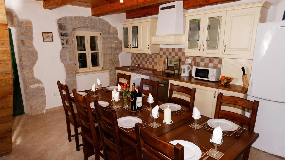 Hiša Gračišće, 200m2