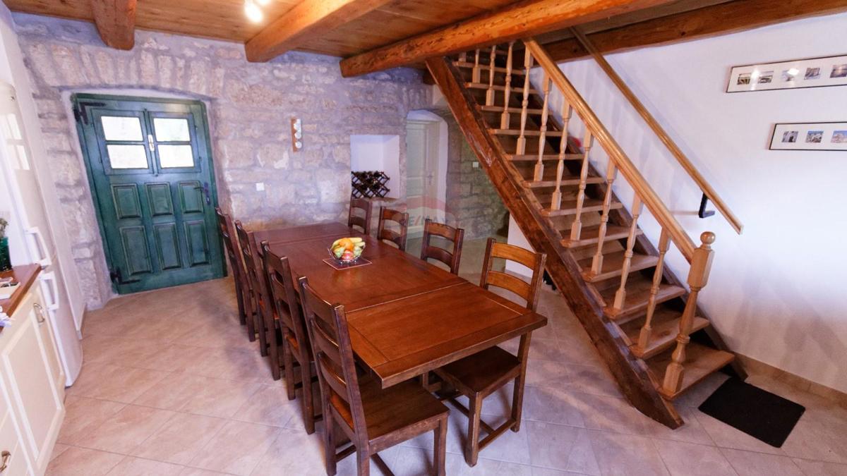 Hiša Gračišće, 200m2
