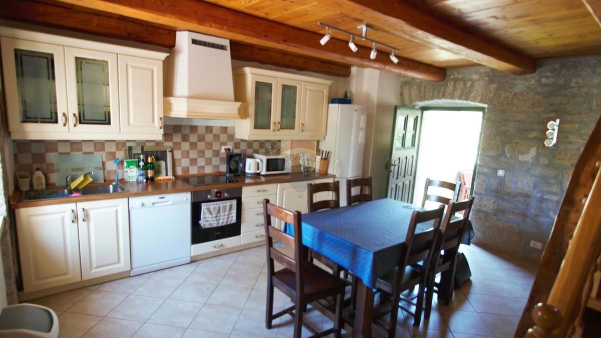 Hiša Gračišće, 200m2