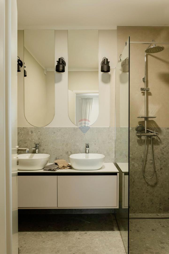 Hiša Oprtalj, 180m2