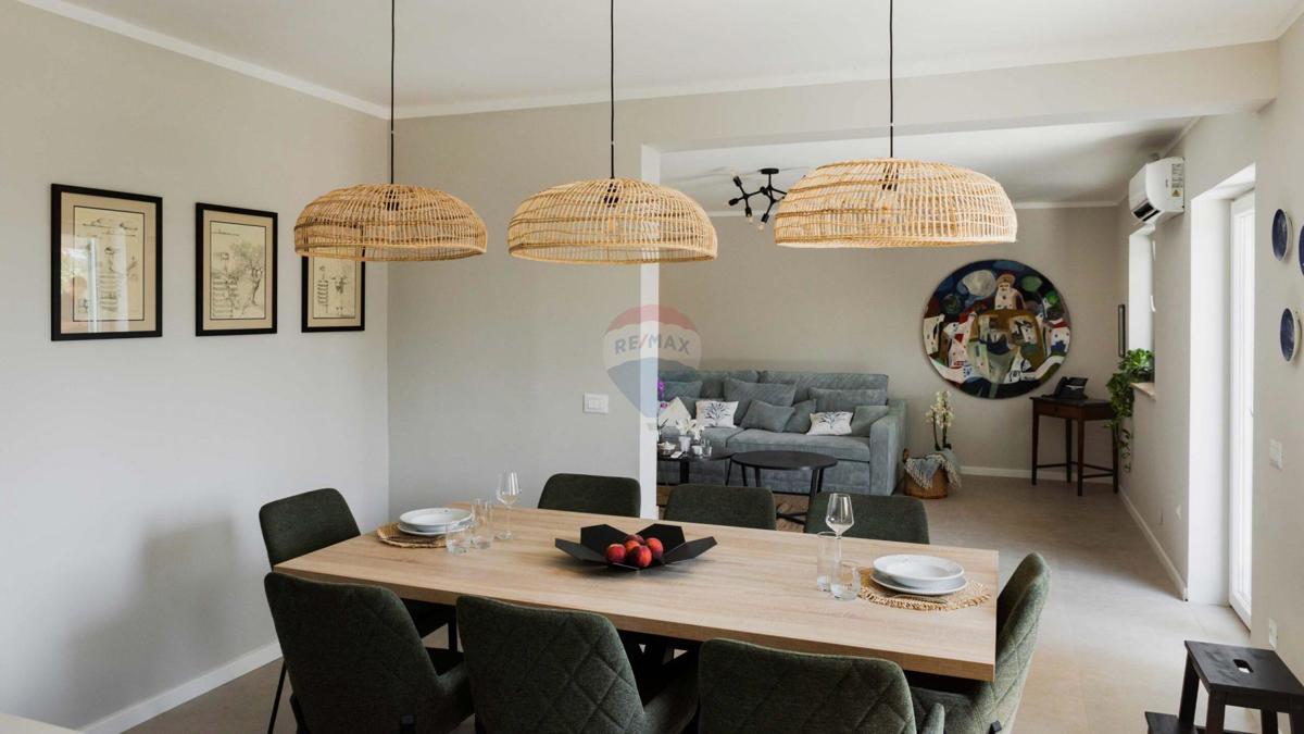 Hiša Oprtalj, 180m2