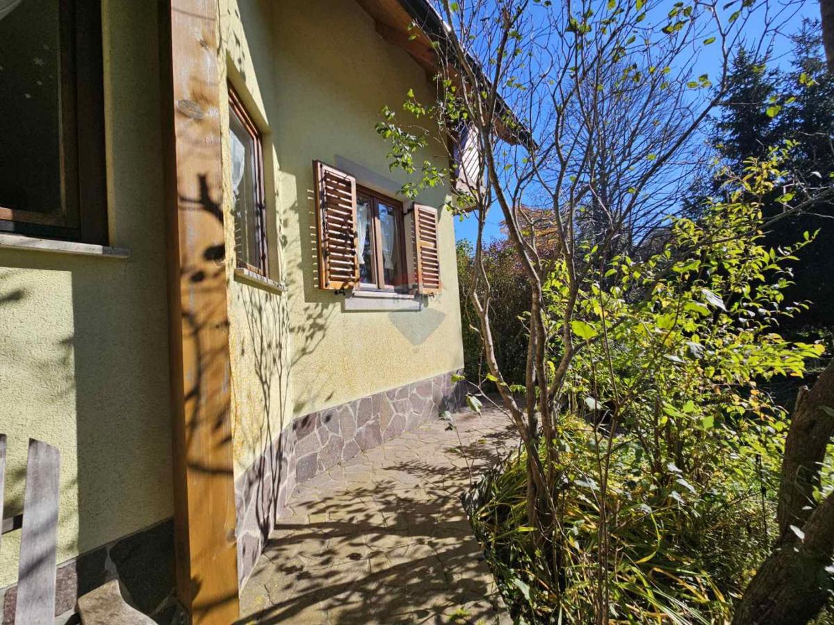 Hiša Stari Laz, Ravna Gora, 260m2