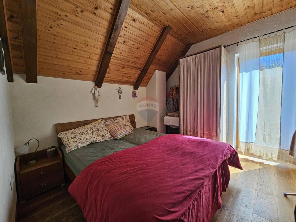 Hiša Stari Laz, Ravna Gora, 260m2