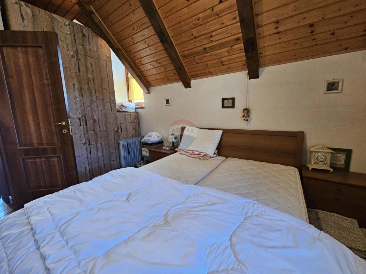 Hiša Stari Laz, Ravna Gora, 260m2