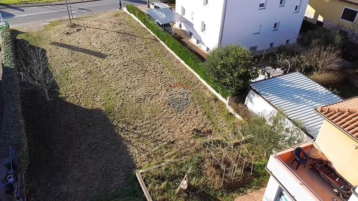 Stavbno zemljišče Umag, 612m2
