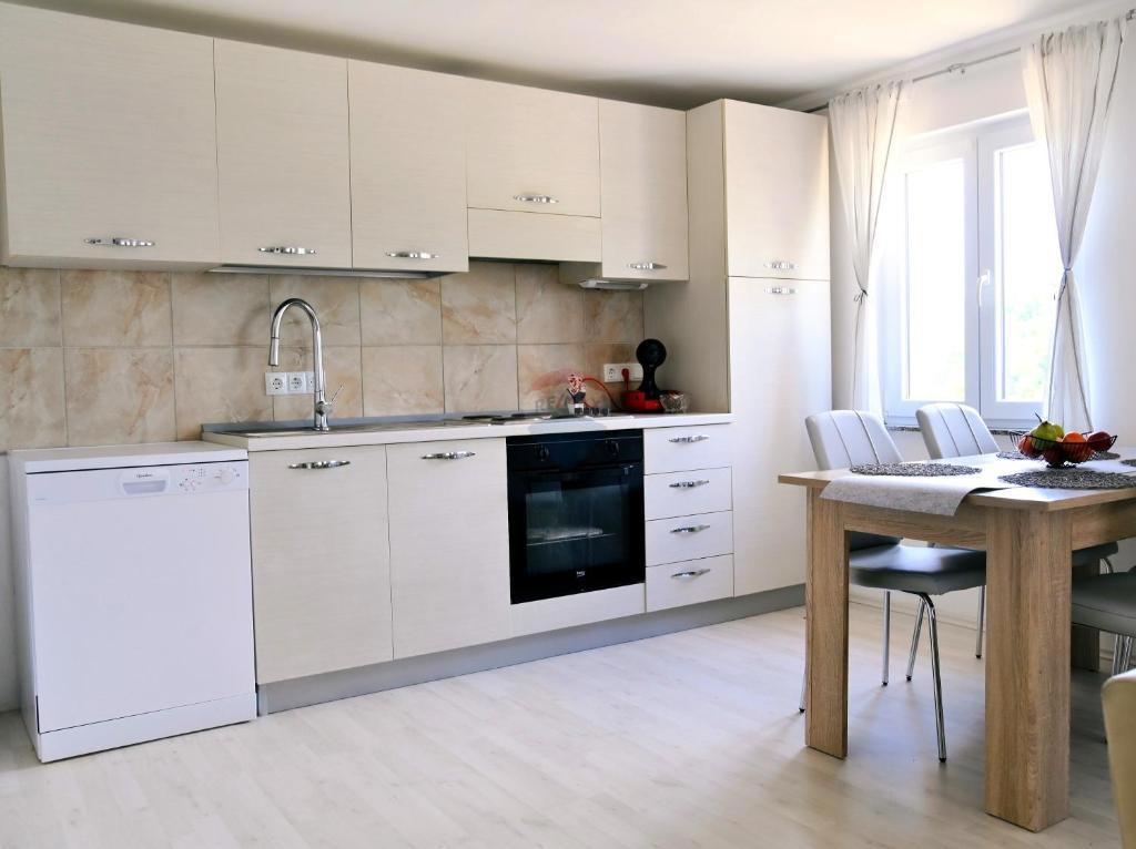 Hiša Dobrinj, 160m2