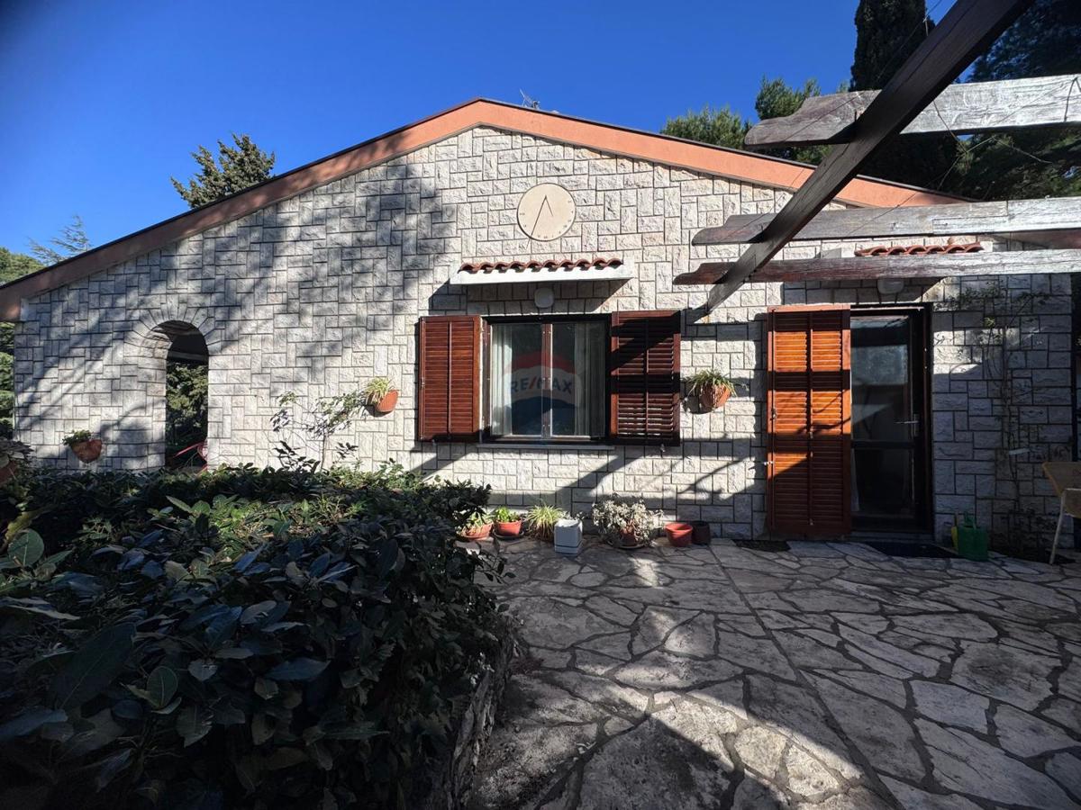 Otok Krk, Punat - hiša na ekskluzivni lokaciji