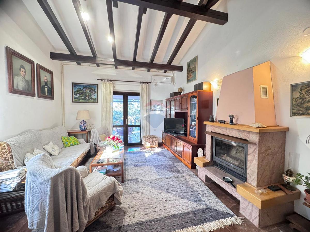 Otok Krk, Punat - hiša na ekskluzivni lokaciji