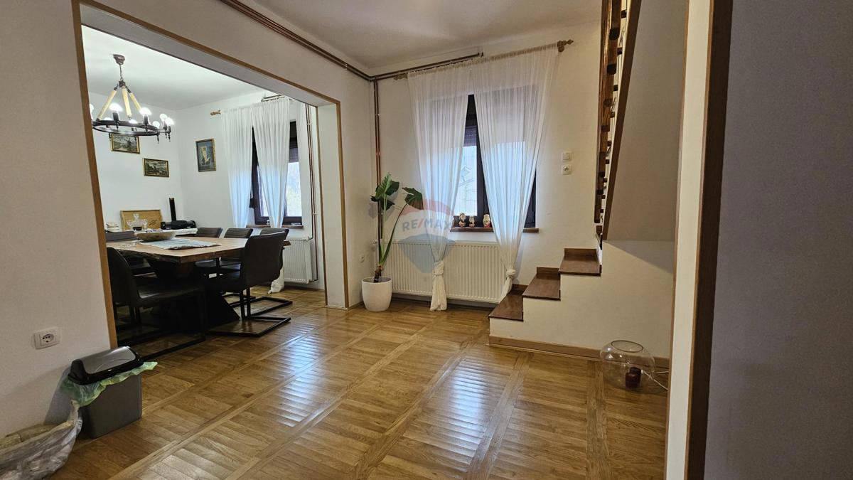 Hiša Brod na Kupi, Delnice, 252m2