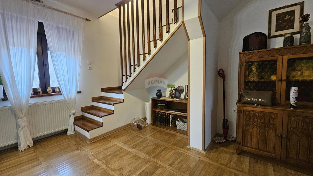 Hiša Brod na Kupi, Delnice, 252m2