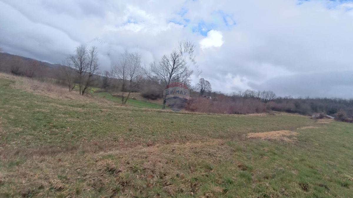 Stavbno zemljišče Batlug, Gračišće, 655m2