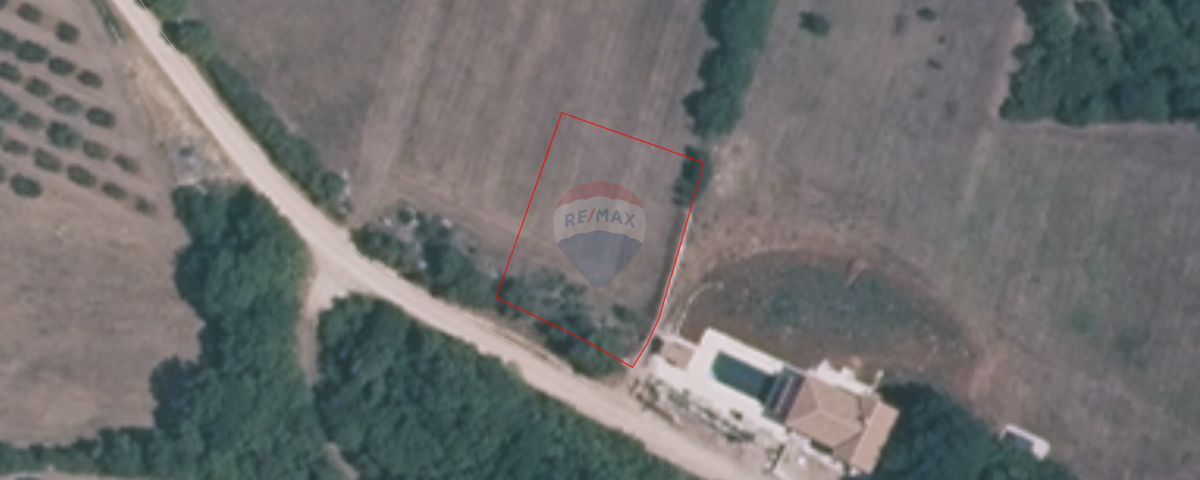 Stavbno zemljišče Barat, Kanfanar, 815m2
