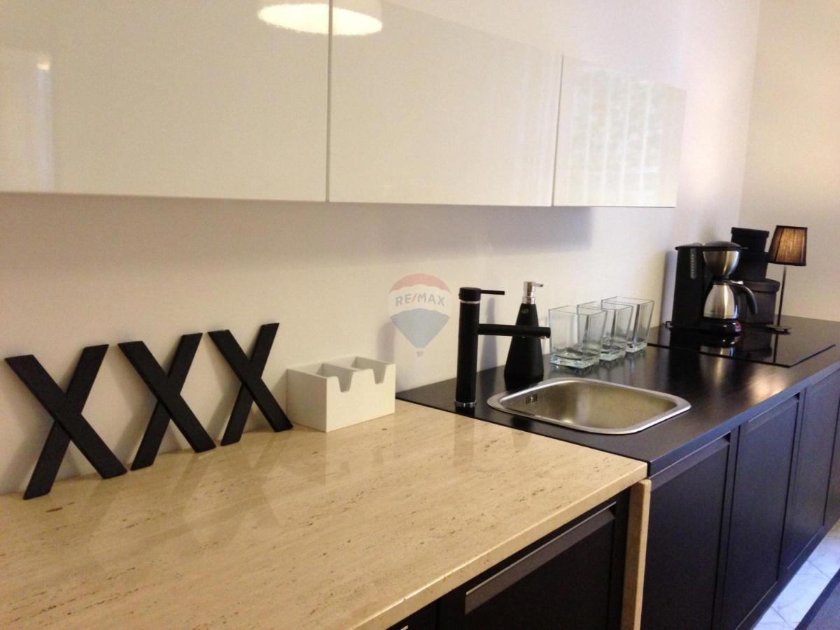 Stanovanje/Apartma Širi centar, Pula, 111m2