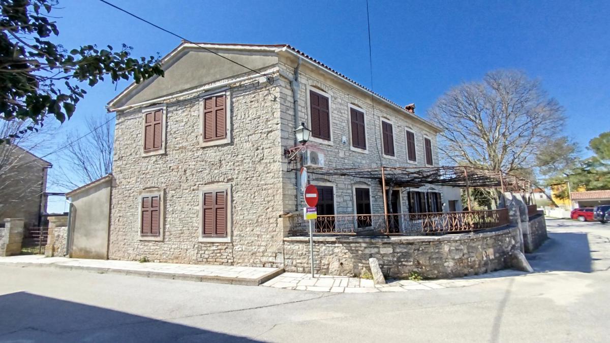Hiša Kanfanar, 260m2
