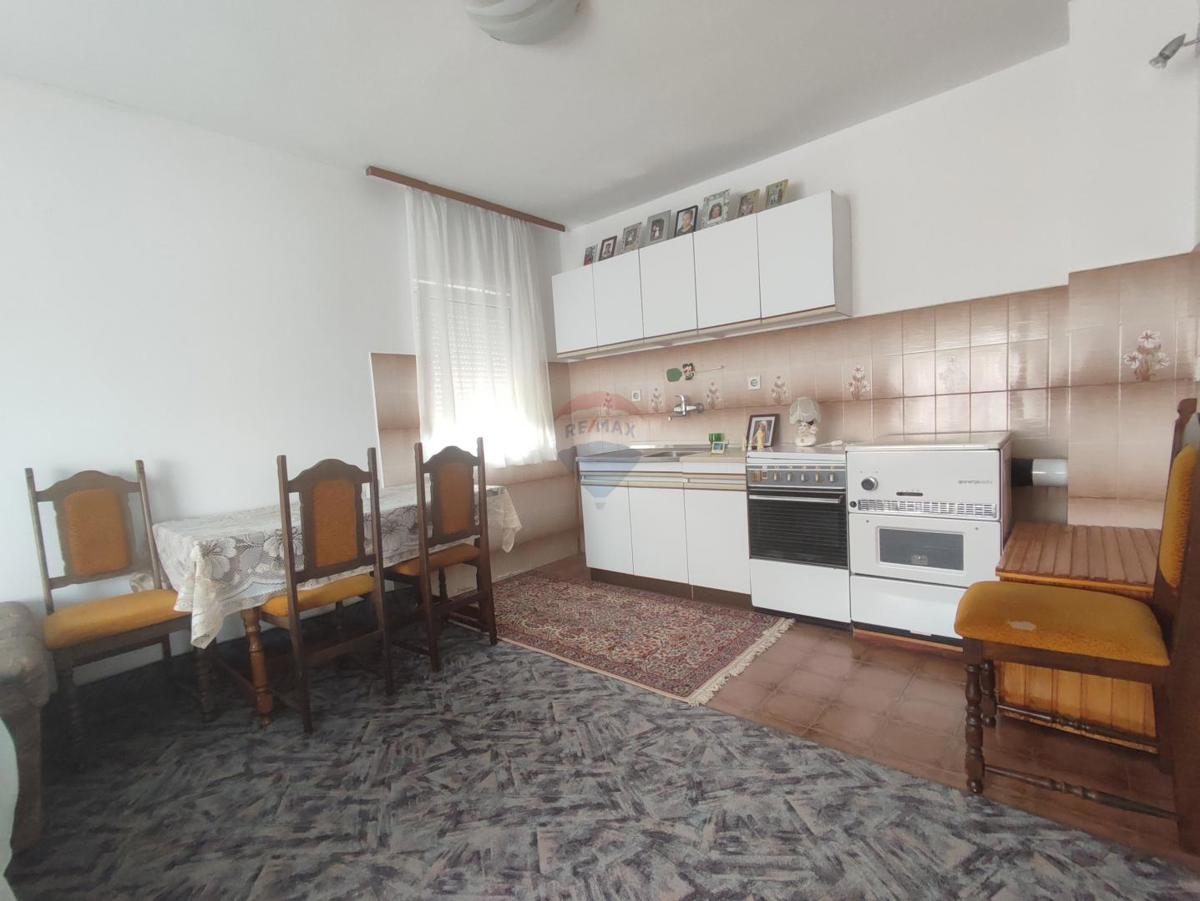 Hiša Josipdol, 240m2