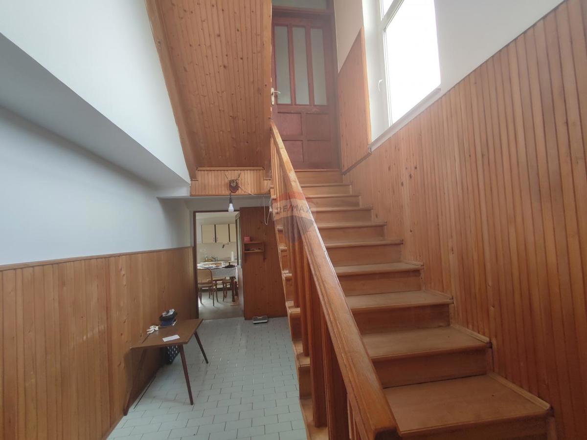 Hiša Josipdol, 240m2