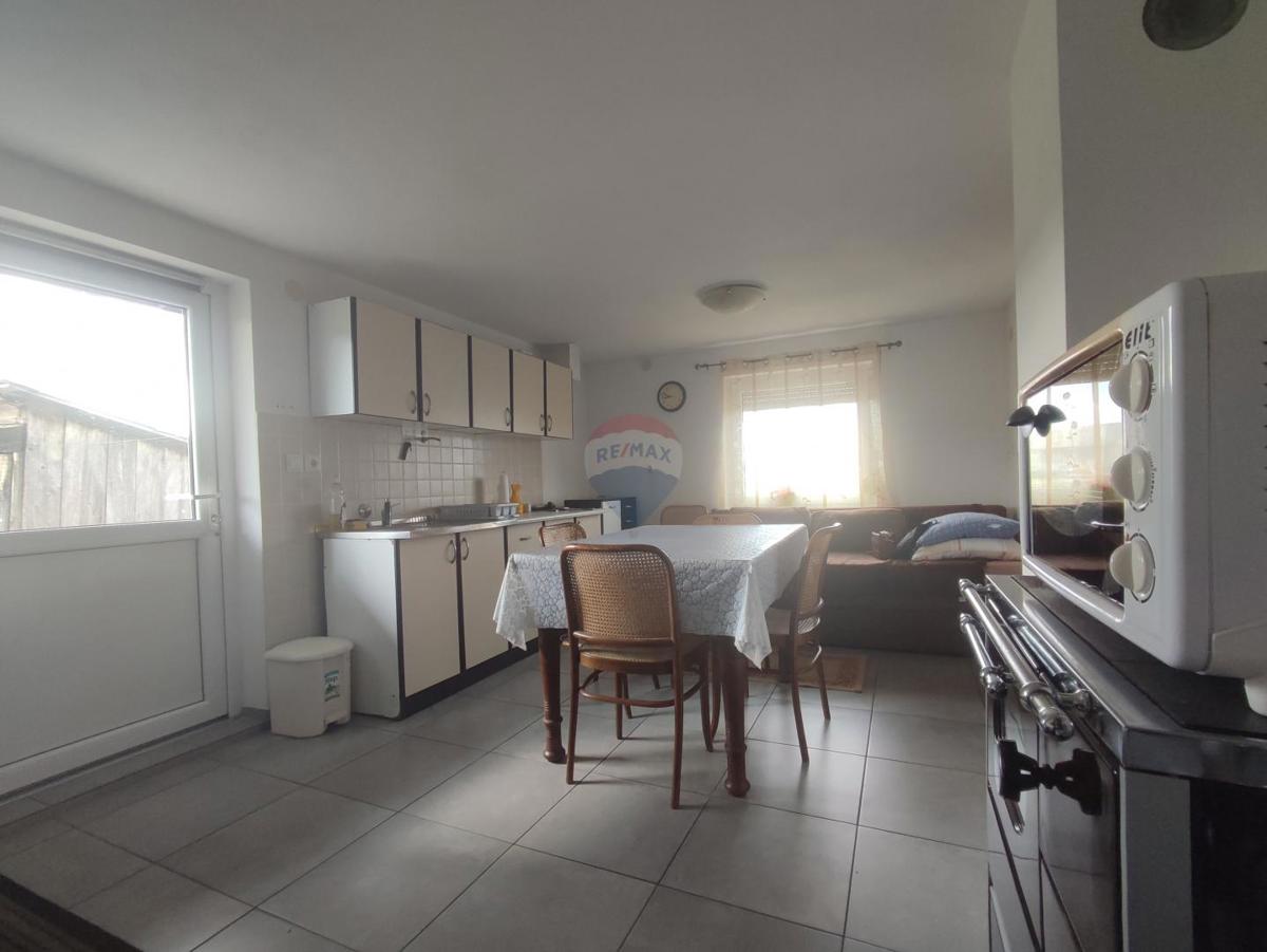 Hiša Josipdol, 240m2