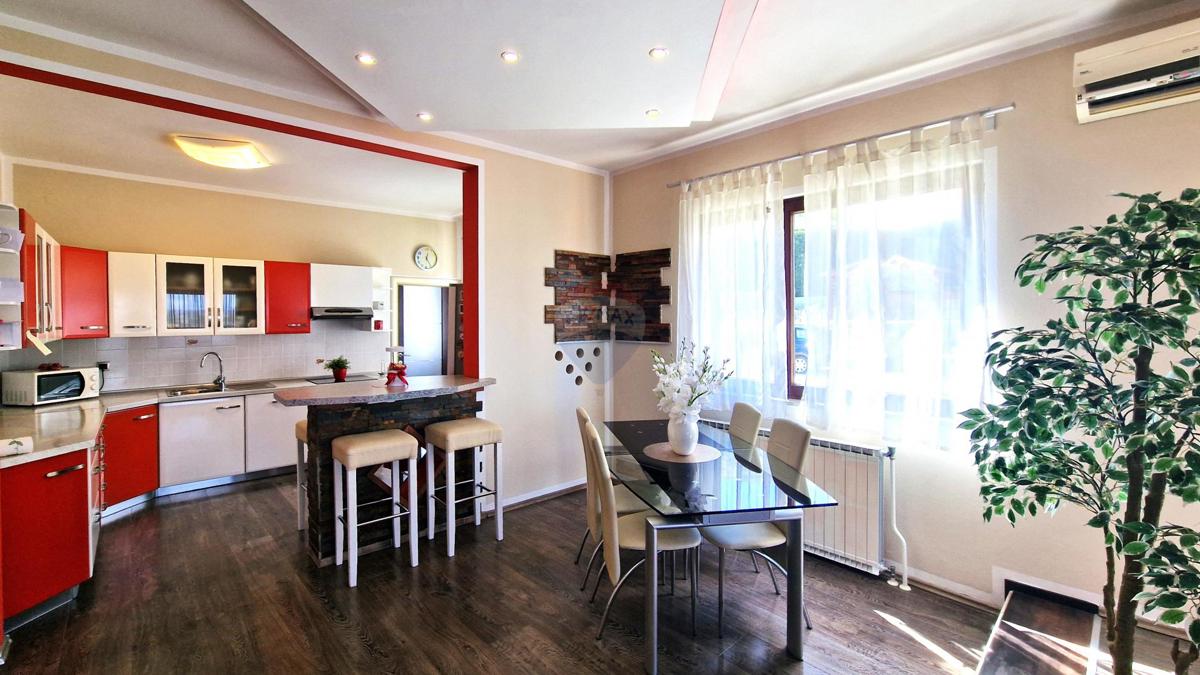 Hiša Kaštel, Buje, 597,01m2
