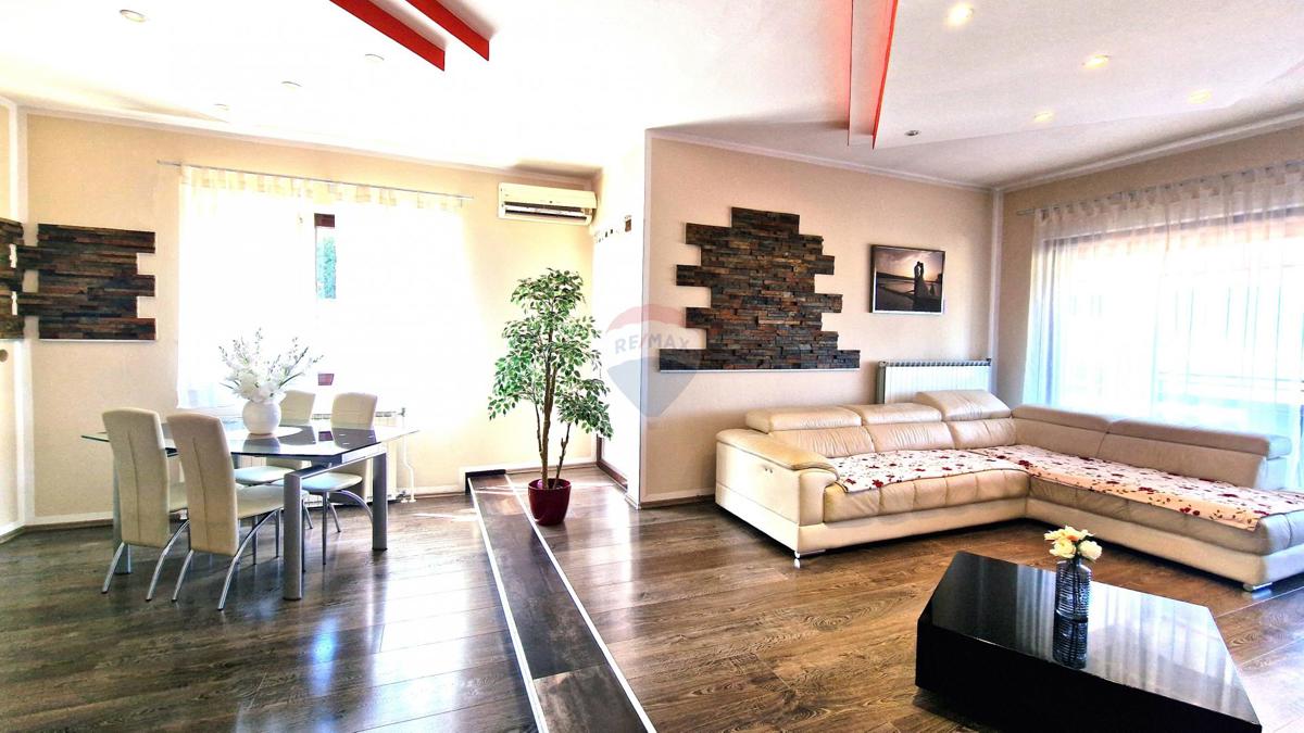 Hiša Kaštel, Buje, 597,01m2