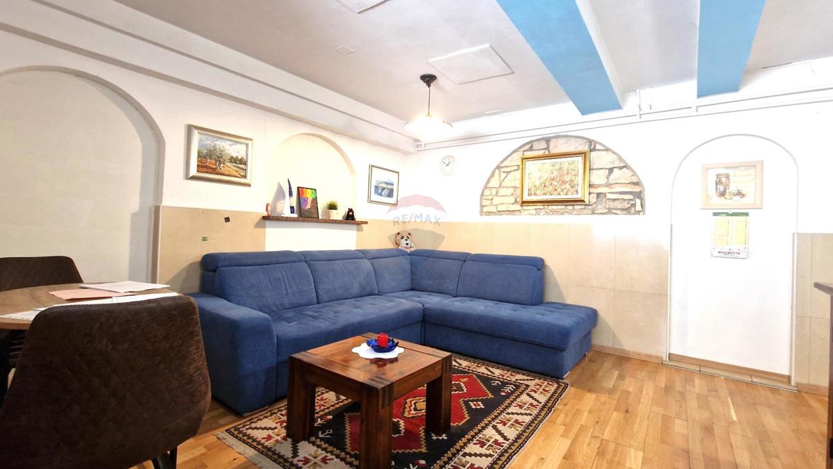 Hiša Kaštel, Buje, 597,01m2