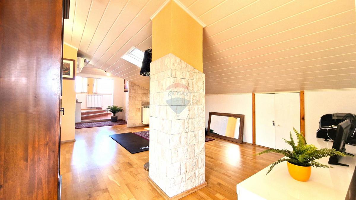 Hiša Kaštel, Buje, 597,01m2